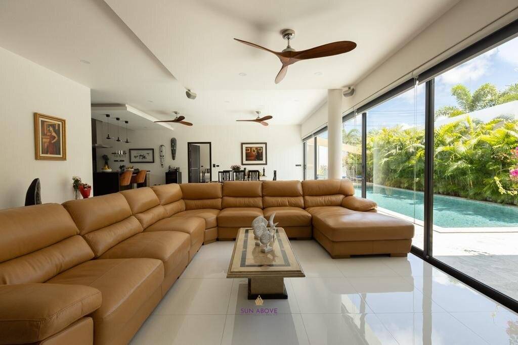 4 Bedrooms Villa For Rent 5 Mins Form Nai Harn Beach