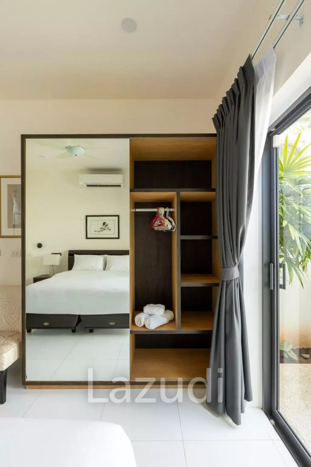 4 Bedrooms Villa For Rent 5 Mins Form Nai Harn Beach