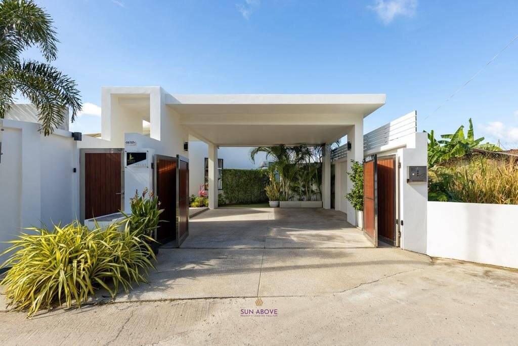 4 Bedrooms Villa For Rent 5 Mins Form Nai Harn Beach