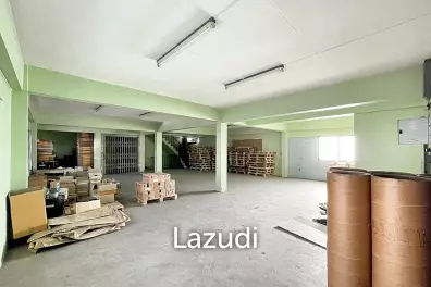 Commercial building for rent in Klongtoey