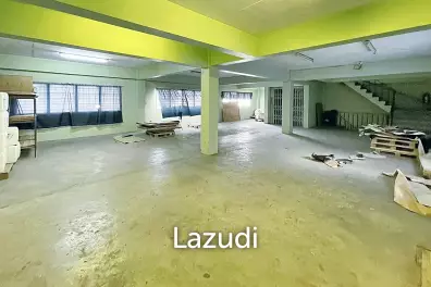 Commercial building for rent in Klongtoey