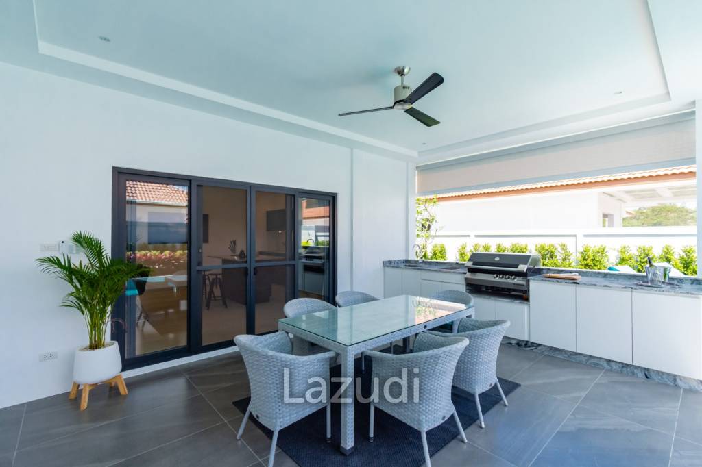 3 Bed 2.5 Bath 192 SQ.M Mali Vista Villa Signature Design