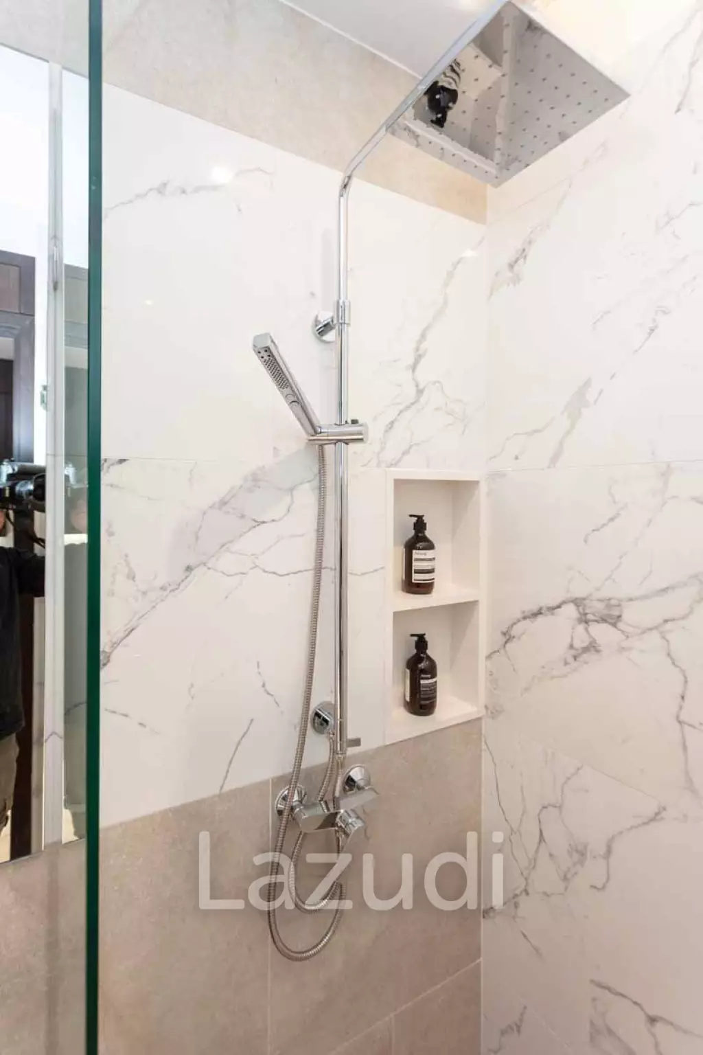 1 Bed 1 Bath 32.80 SQ.M. CLOUD Residences SKV23