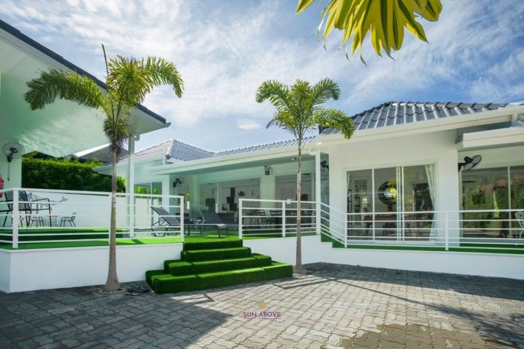 5 Bedrooms Villa In Rawai For Sale-Rent