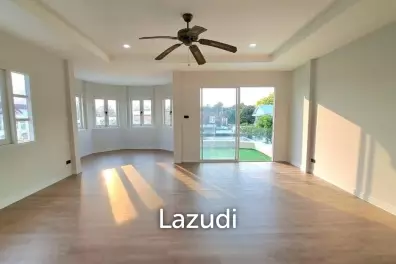 3 Beds 3 Baths 242 SQ.M. Suk Em Garden Home