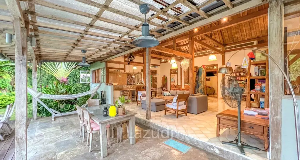 Beautiful 5 Bedrooms Villa in Quiet Central Kerobokan