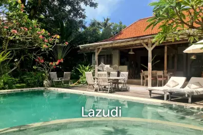 Beautiful 5 Bedrooms Villa in Quiet Central Kerobokan