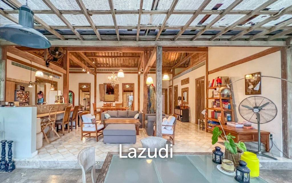 Beautiful 5 Bedrooms Villa in Quiet Central Kerobokan