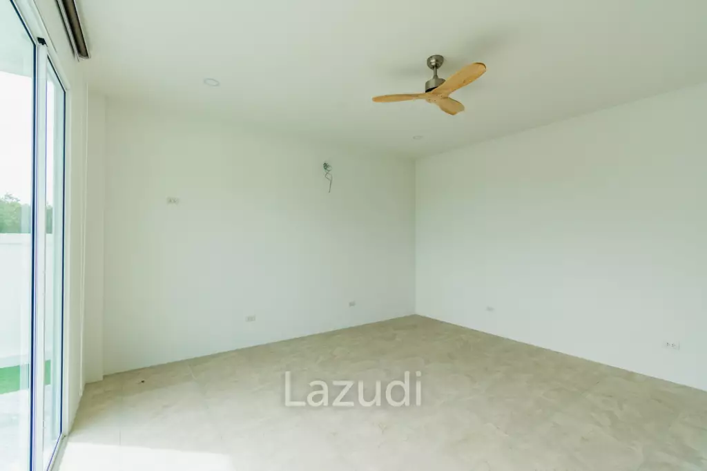4 Bed 3 Bath 250 SQ.M Weaver Villas