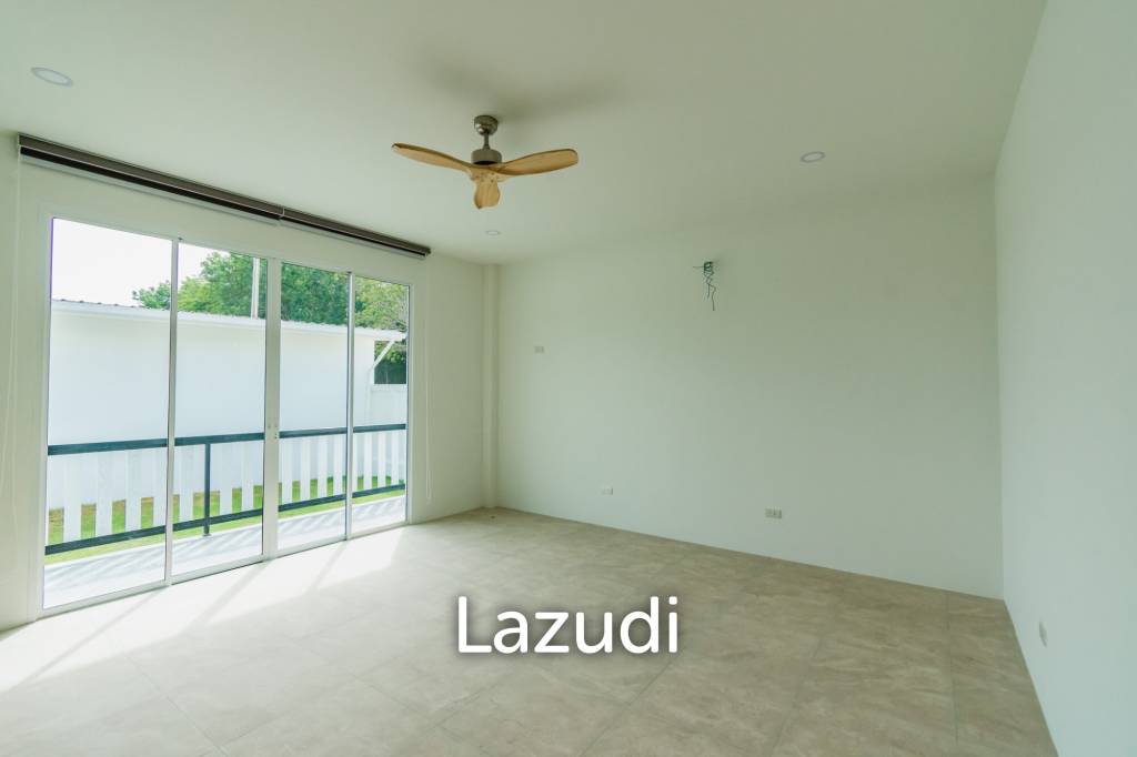 4 Bed 3 Bath 250 SQ.M Weaver Villas