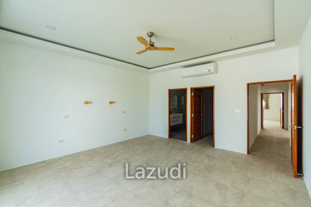 4 Bed 3 Bath 250 SQ.M Weaver Villas