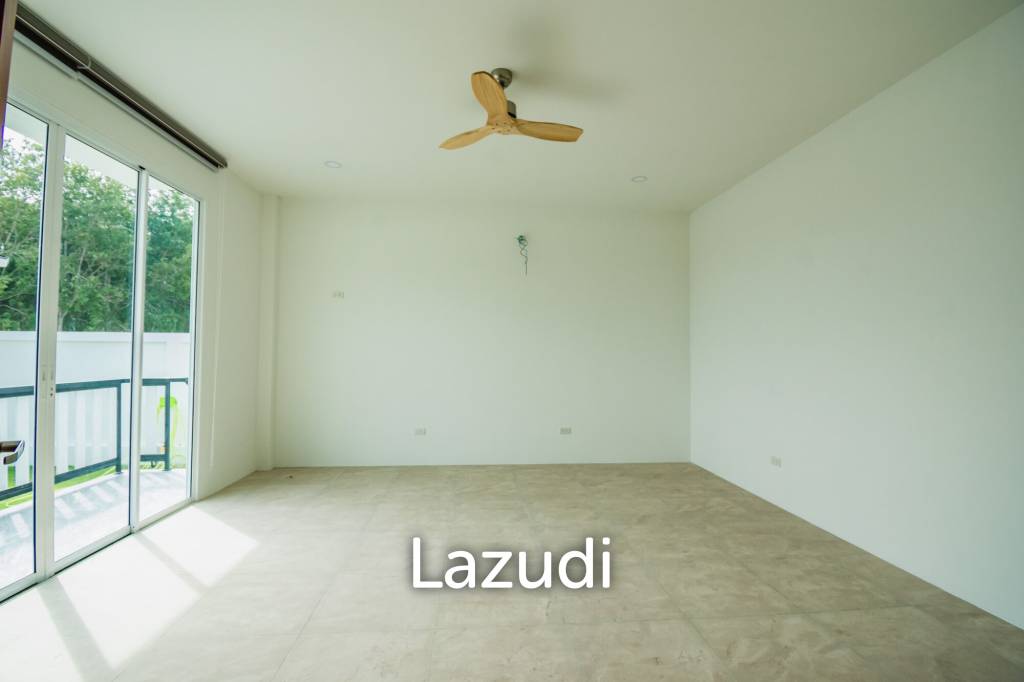 4 Bed 3 Bath 250 SQ.M Weaver Villas
