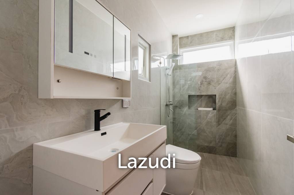 4 Bed 3 Bath 250 SQ.M Weaver Villas