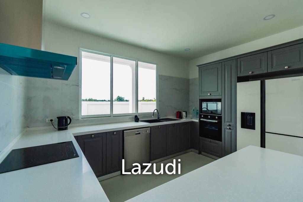 4 Bed 3 Bath 250 SQ.M Weaver Villas