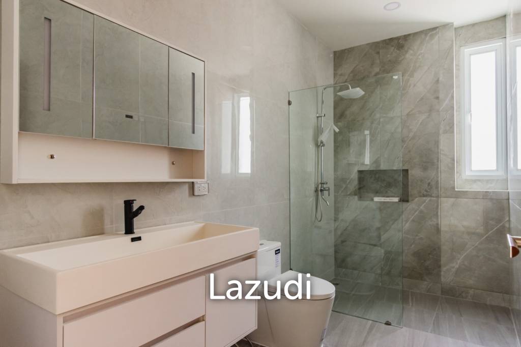 4 Bed 3 Bath 250 SQ.M Weaver Villas