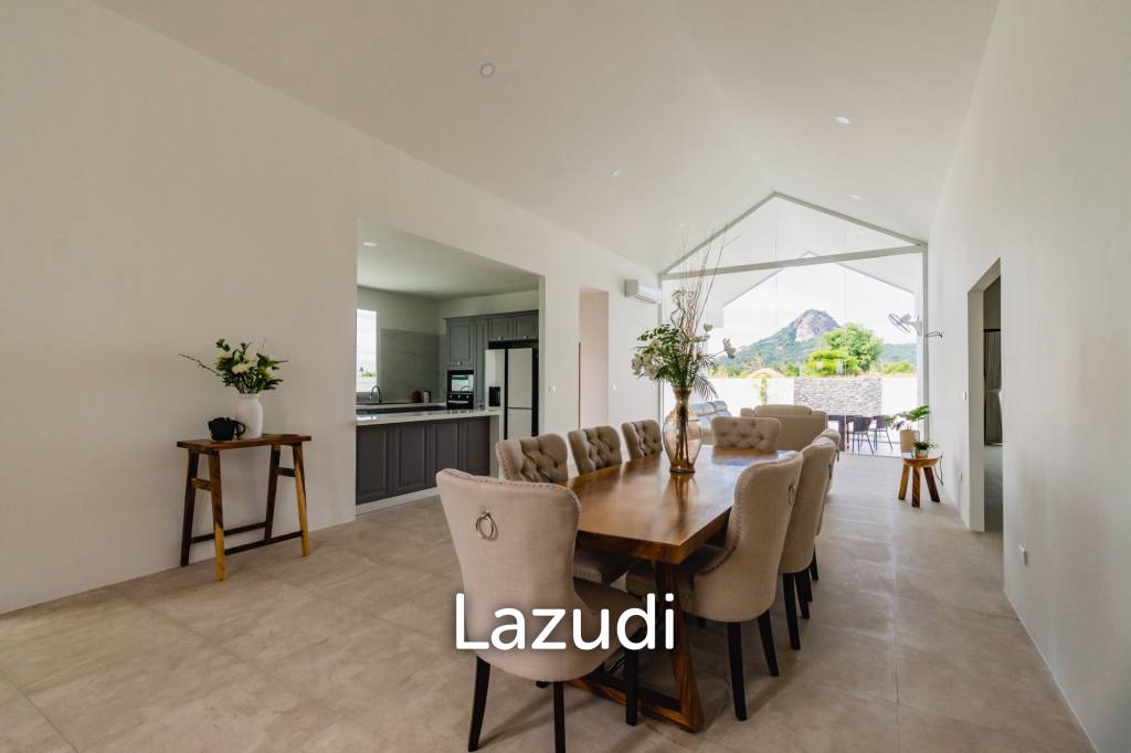 4 Bed 3 Bath 250 SQ.M Weaver Villas