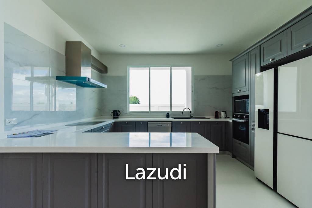 4 Bed 3 Bath 250 SQ.M Weaver Villas