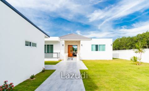 4 Bed 3 Bath 250 SQ.M Weaver Villas