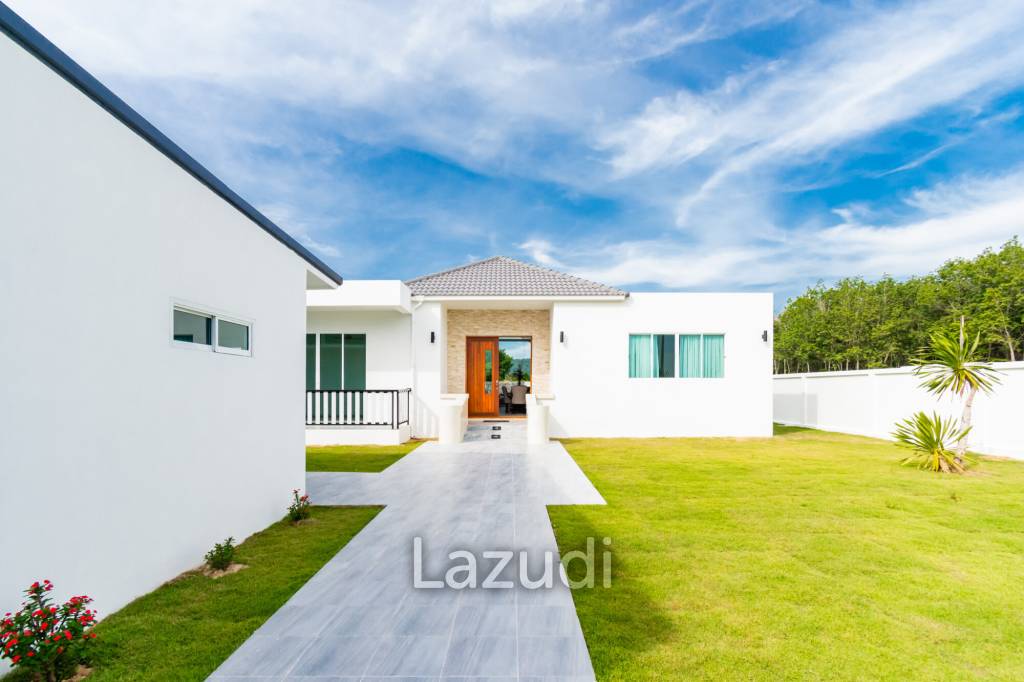 4 Bed 3 Bath 250 SQ.M Weaver Villas