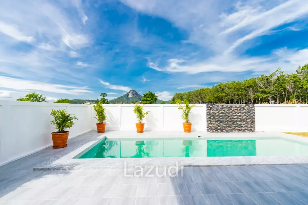 4 Bed 3 Bath 250 SQ.M Weaver Villas