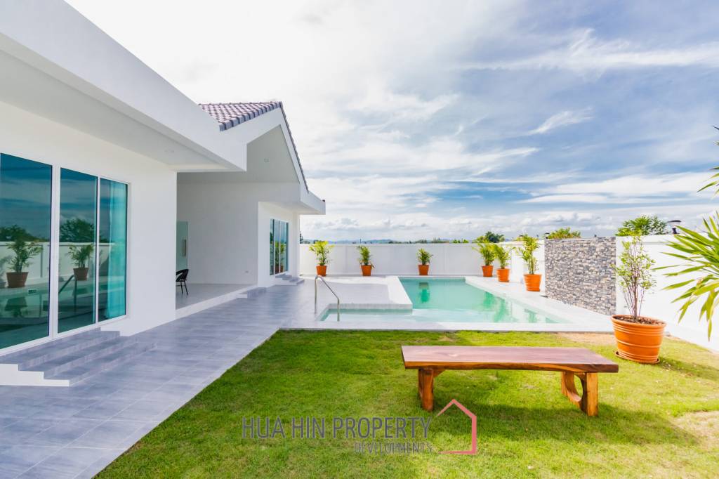 4 Bed 3 Bath 250 SQ.M Weaver Villas