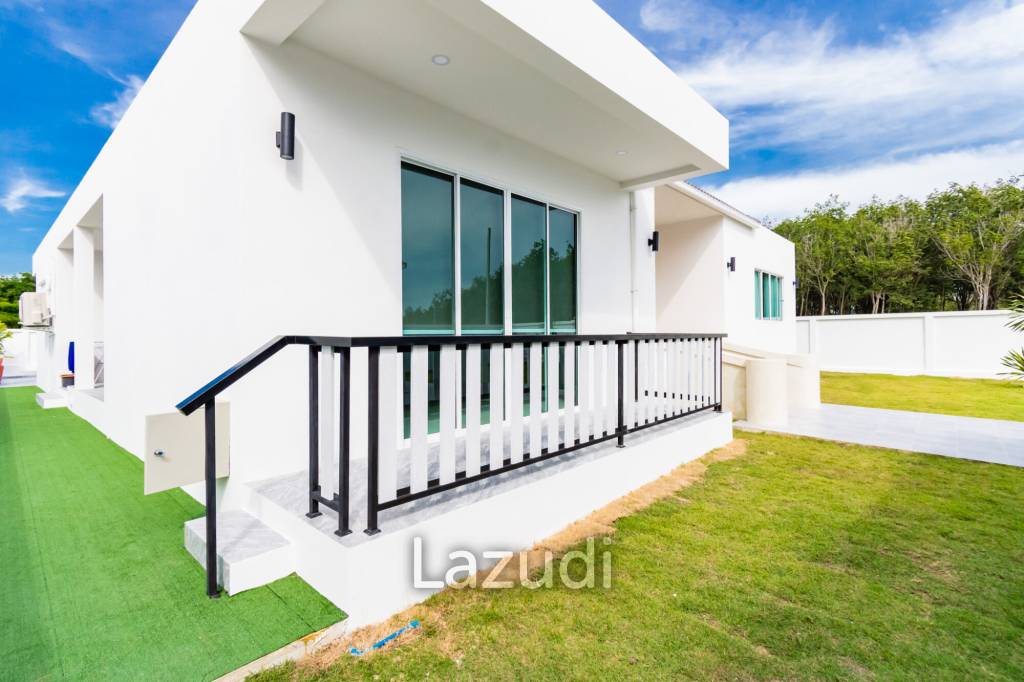 4 Bed 3 Bath 250 SQ.M Weaver Villas