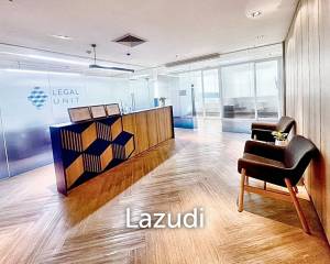 Office space 206 SQ.M for rent in Huaykwang
