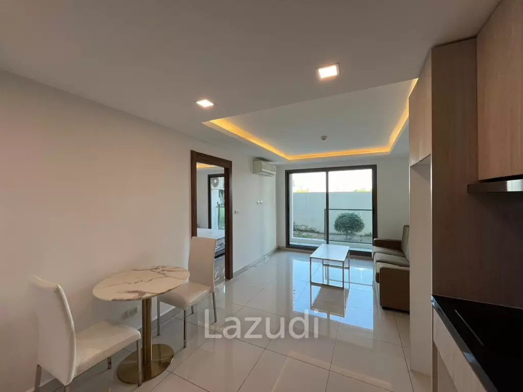 1 Bed 1 Bath 45.45 SQ.M. Laguna Beach Resort 3