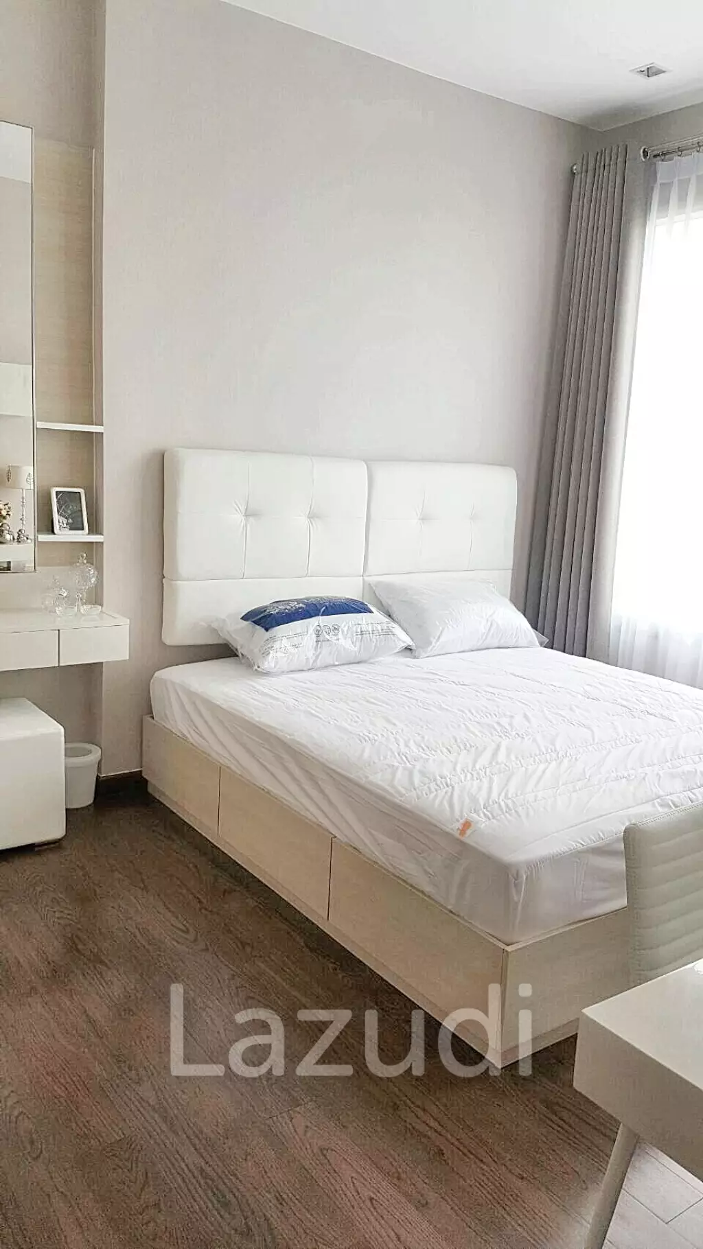 1 Bedroom 1 Bathroom 45 SQ.M. Q Asoke