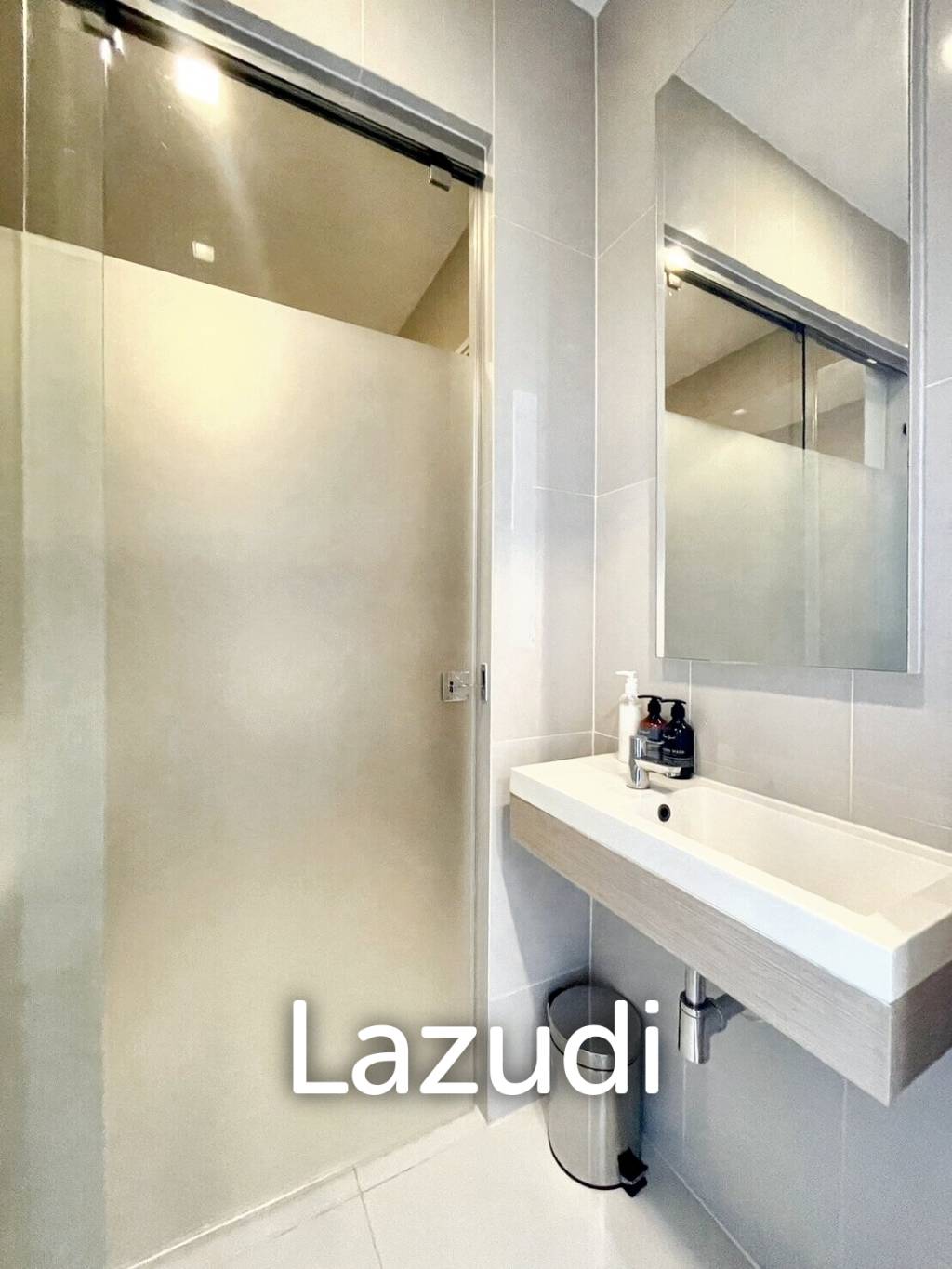 1 Bedroom 1 Bathroom 45 SQ.M. Q Asoke