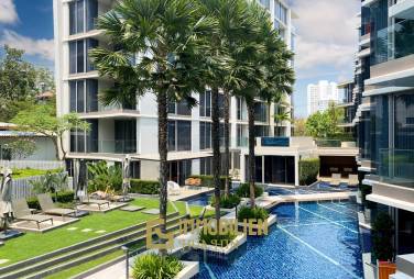The Pine : 1 Bedroom Pool View Condo