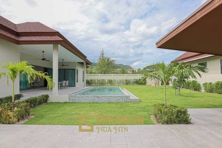 Panorama Black Mountain: 3 Bedrooms Pool Villa