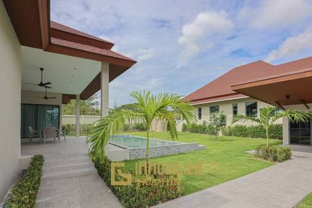 Panorama Black Mountain: 3 Bedrooms Pool Villa