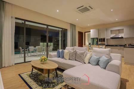 Panorama Black Mountain: 3 Bedrooms Pool Villa