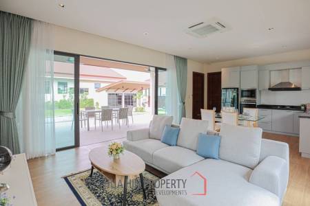 Panorama Black Mountain: 3 Bedrooms Pool Villa