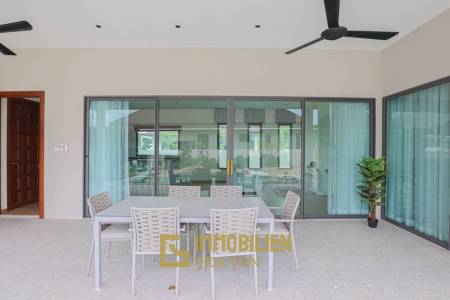 Panorama Black Mountain: 3 Bedrooms Pool Villa