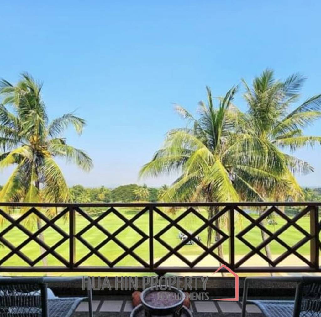PALM HILL CONDO  : 2 bed stunning view
