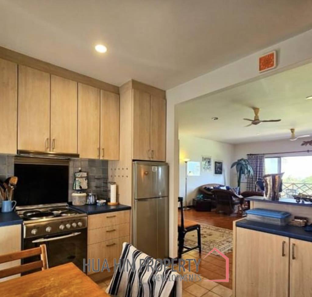 PALM HILL CONDO  : 2 bed stunning view