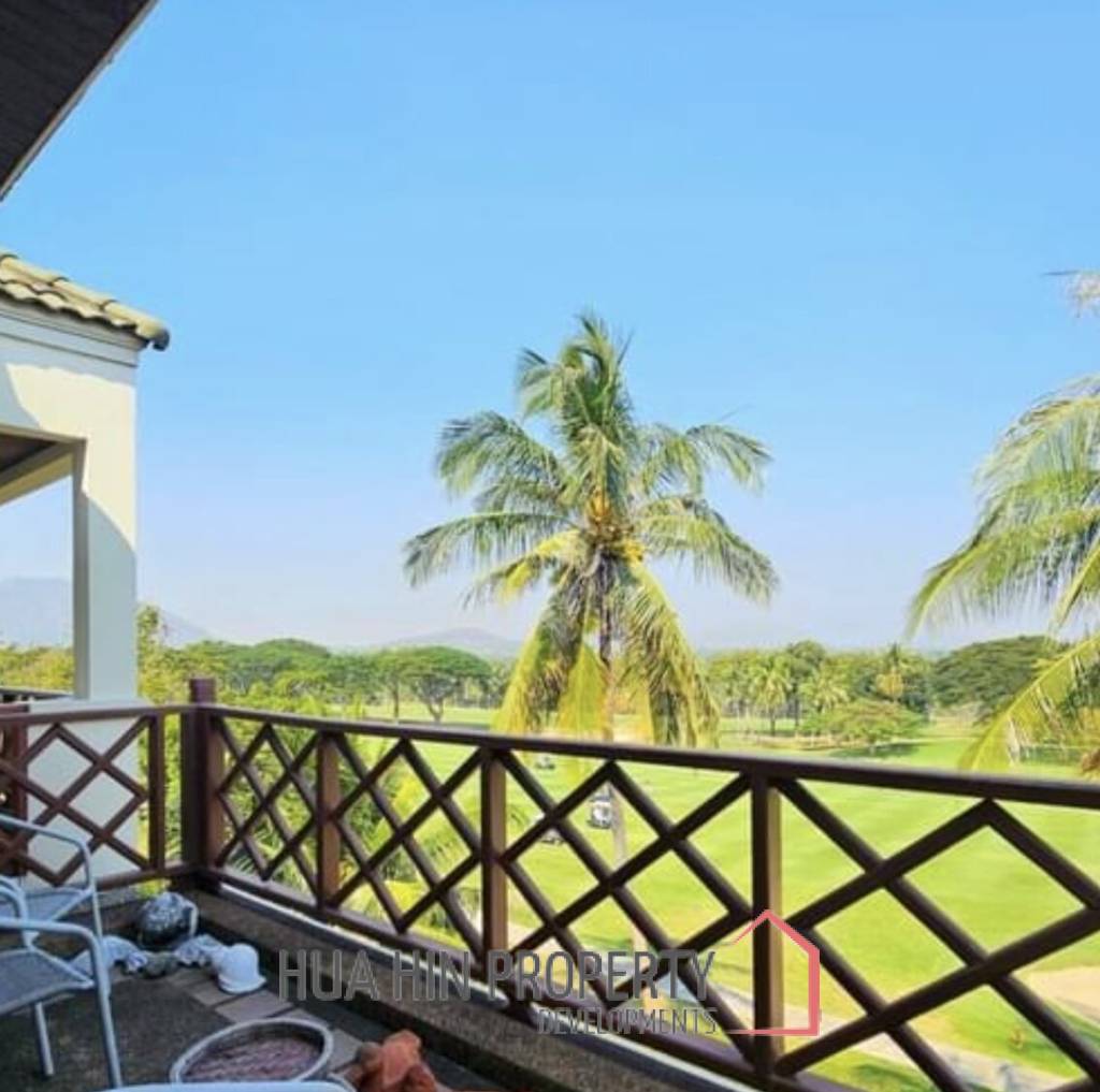 PALM HILL CONDO  : 2 bed stunning view