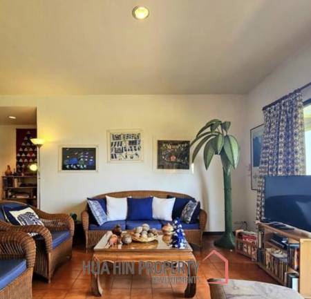 PALM HILL CONDO  : 2 bed stunning view