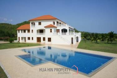 Unique 10 Bed Villa on Golf Course also suitable as a Boutique Hotel