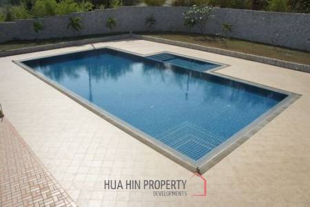 Unique 10 Bed Villa on Golf Course also suitable as a Boutique Hotel