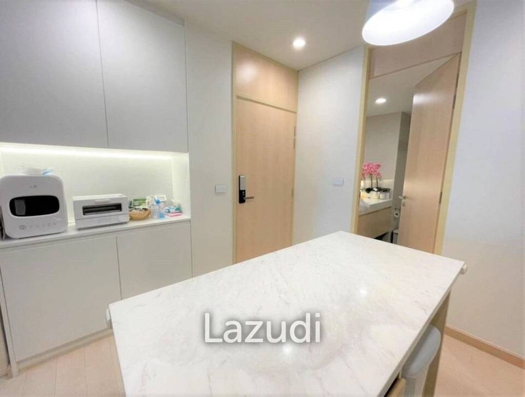 3 Bed 2 Bath 113 SQ.M at Silom Suite