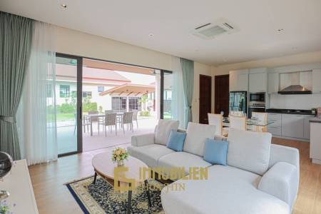 Panorama Black Mountain : 3 Bedroom Pool Villa