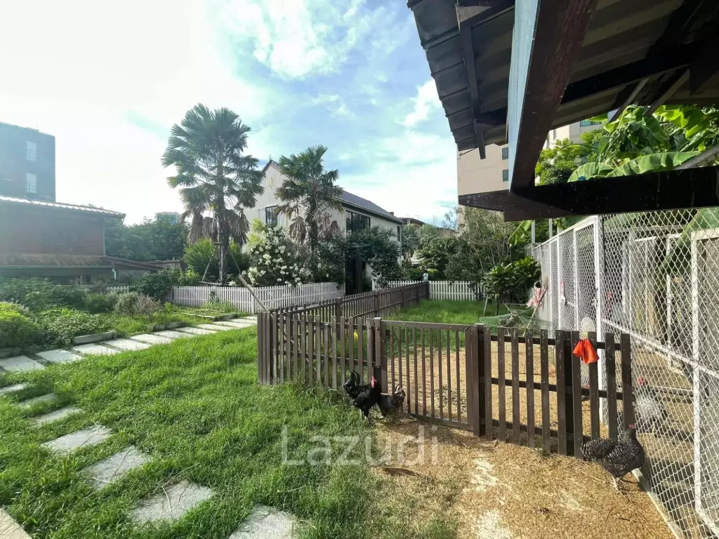 Land with edifice 1,440 SQ.M Yen Akat Road