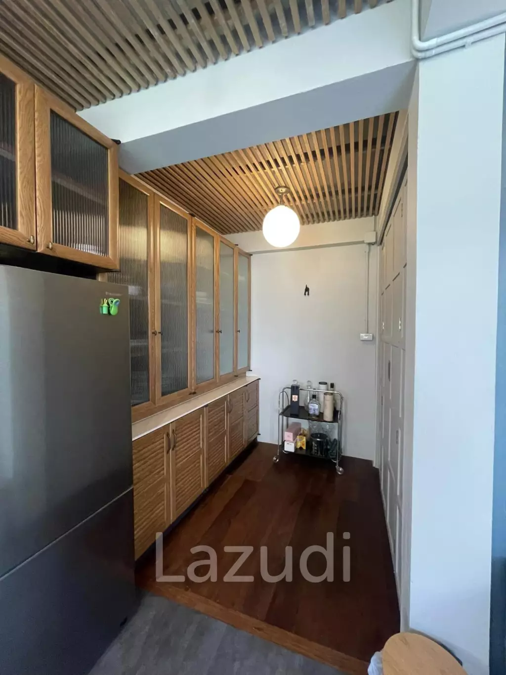 Land with edifice 1,440 SQ.M Yen Akat Road