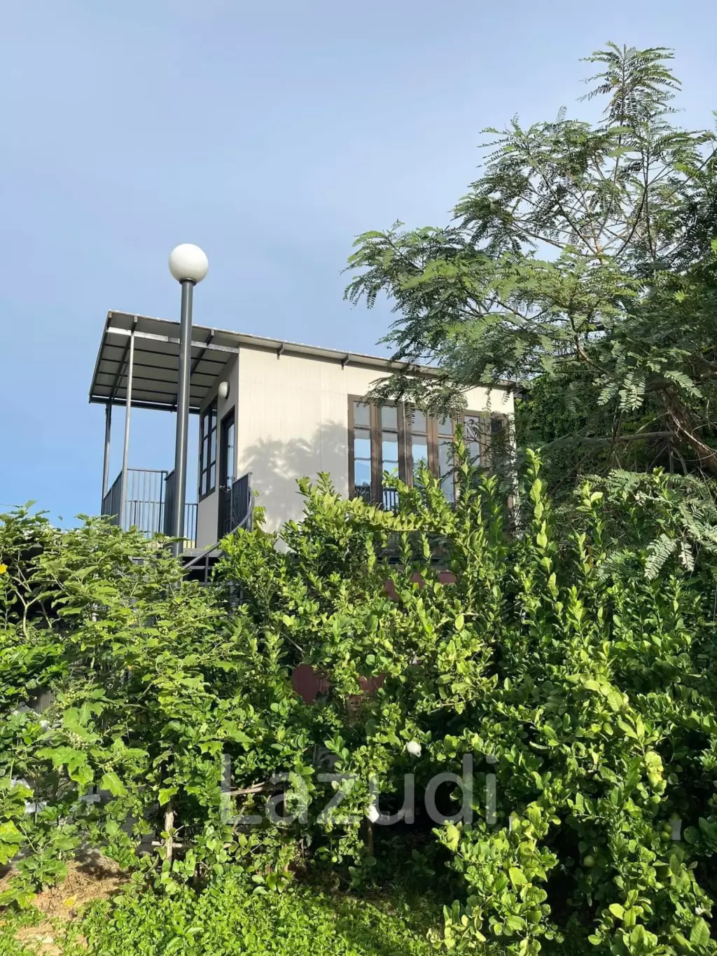 Land with edifice 1,440 SQ.M Yen Akat Road