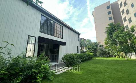 Land with edifice 1,440 SQ.M Yen Akat Road