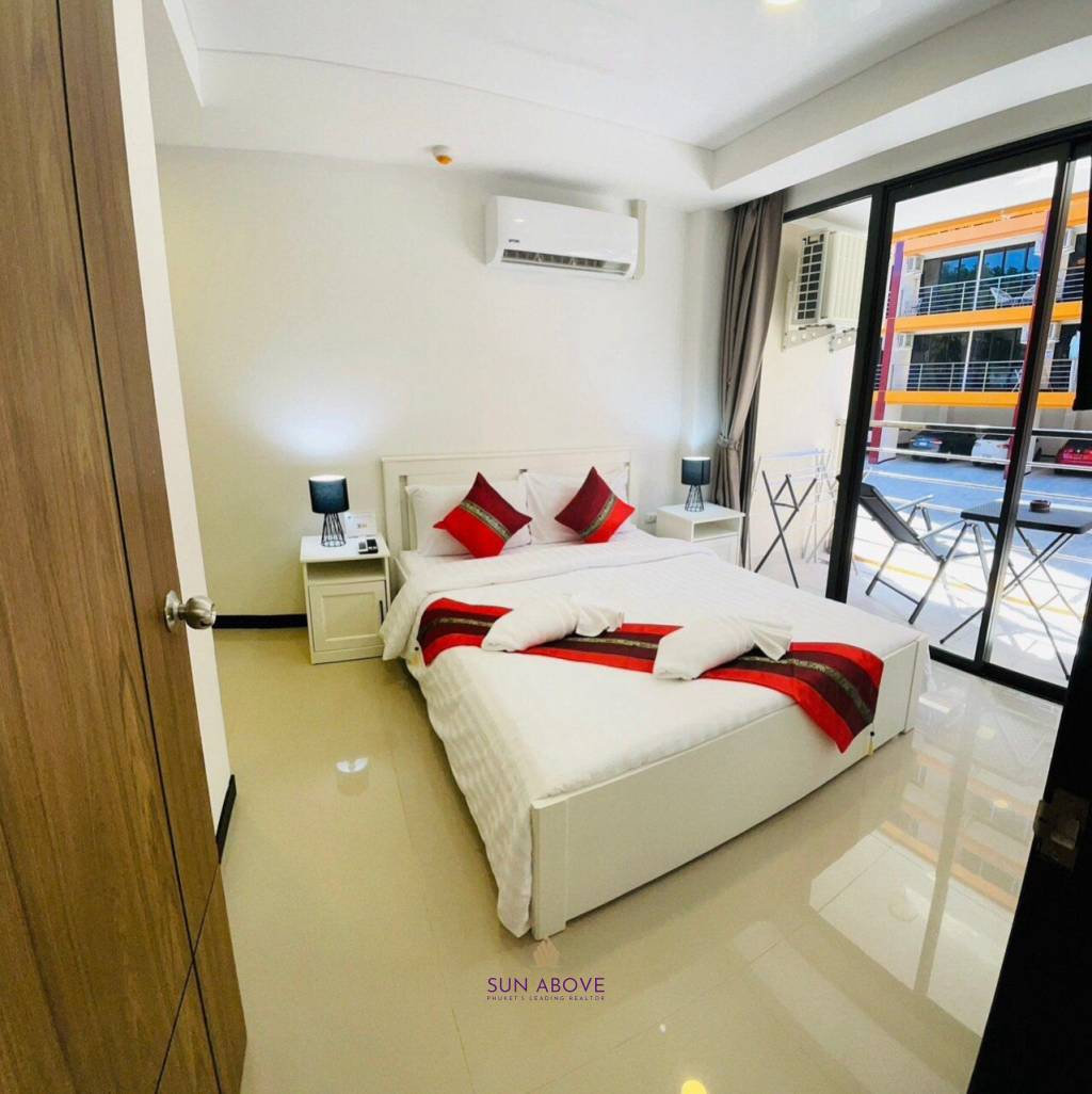 1 Bed 1 Bath 35.8 SQ.M. For Sale Naiharn Sea Condominium