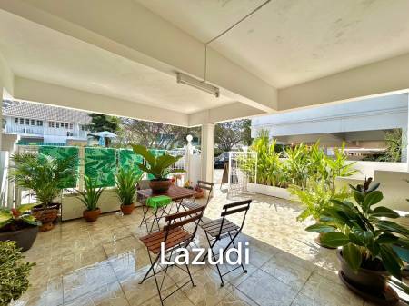 3 storey 3 Bedroom Townhouse Just 50 meters From The Beach